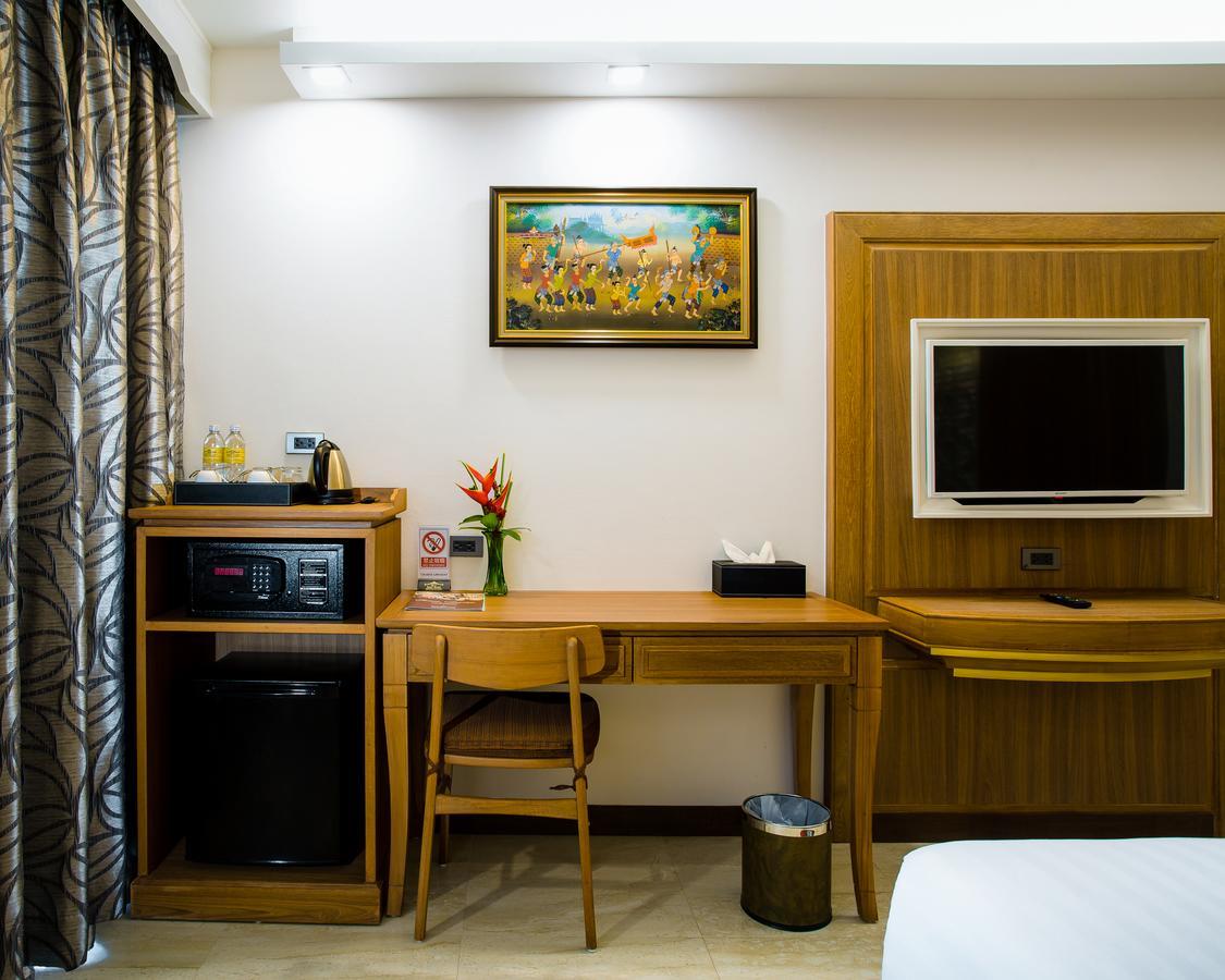 아이야라 팰리스 호텔 파타야 외부 사진 A room at the hotel