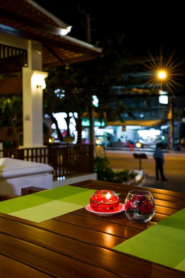 아이야라 팰리스 호텔 파타야 외부 사진 A restaurant in Pattaya